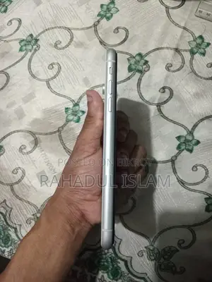 Apple iPhone XR (Used)