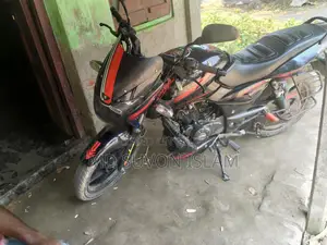 Bajaj Pulsar 150 - 2018