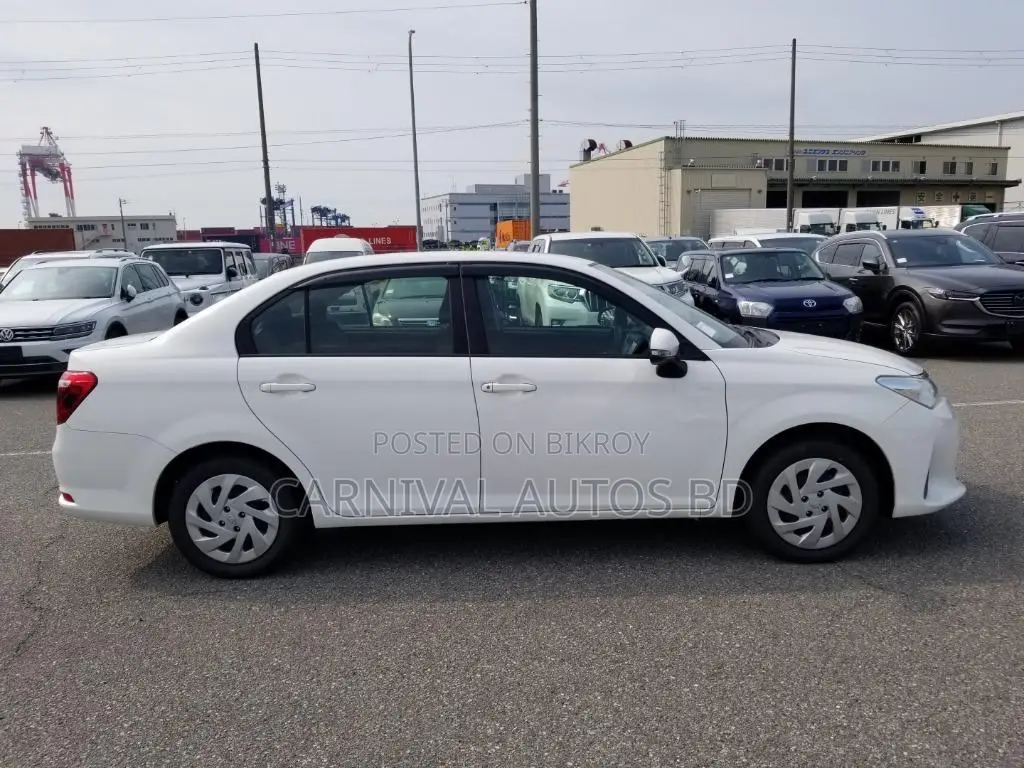 Toyota Axio EX NON HYBRID WHITE 2020