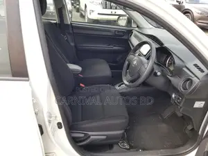 Toyota Axio EX NON HYBRID WHITE 2020