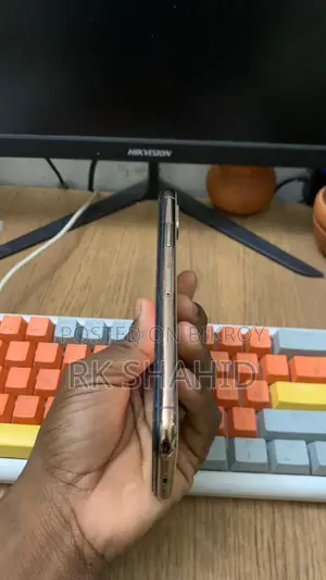 Apple iPhone XS 256GB (Used)
