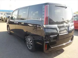 Toyota Esquire GI NON HYB 4POINT 2021