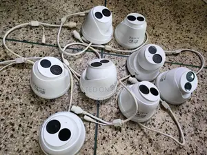 CC Camera IP UNV
