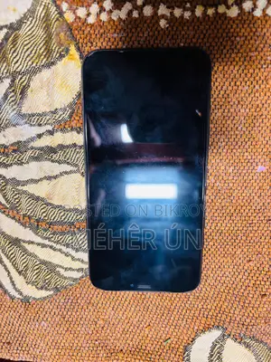 Apple iPhone XS (Used)