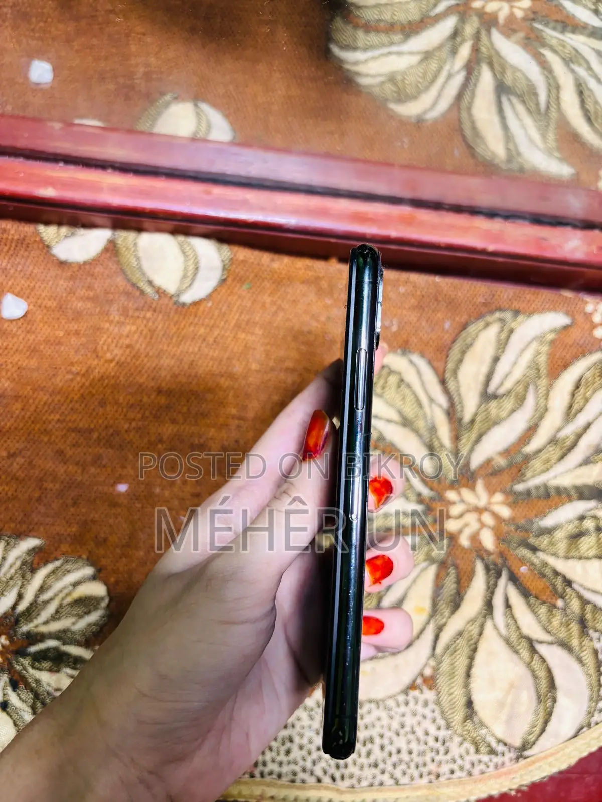 Apple iPhone XS (Used)