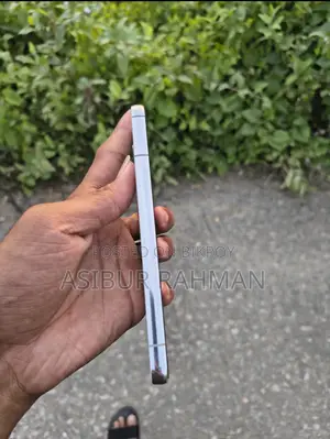 Samsung Galaxy S22 . (Used)