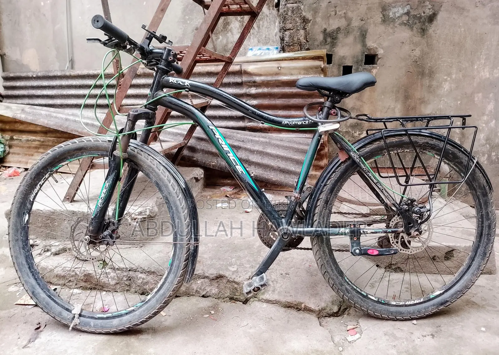 A perfectly good gear bicycle, just ride it