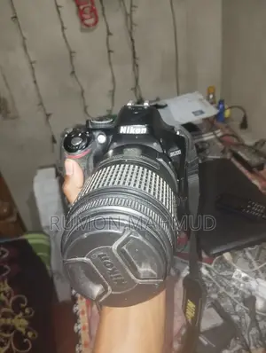 Nikon D5200 Camera for Sale