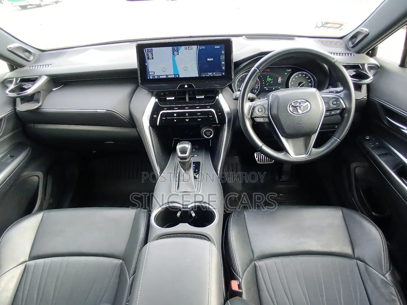 Toyota Harrier Z PKG NON HYBRID 2021