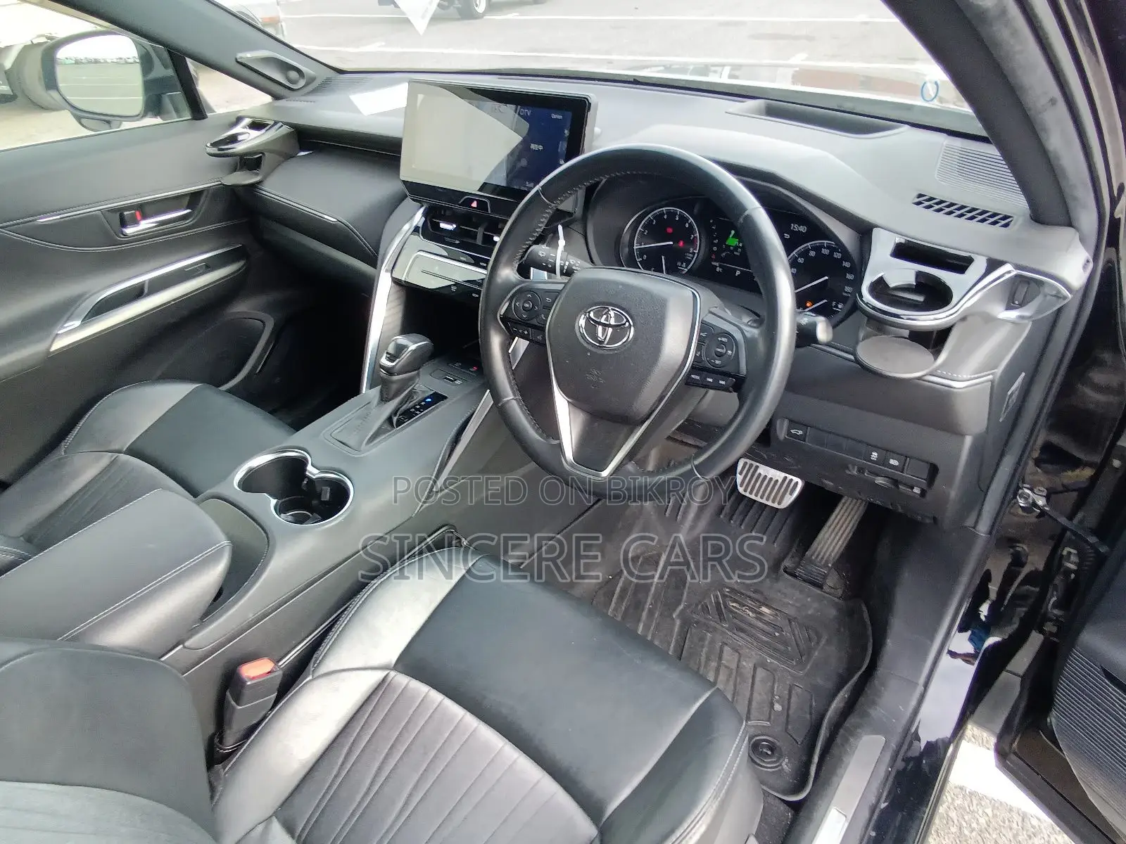 Toyota Harrier Z PKG NON HYBRID 2021