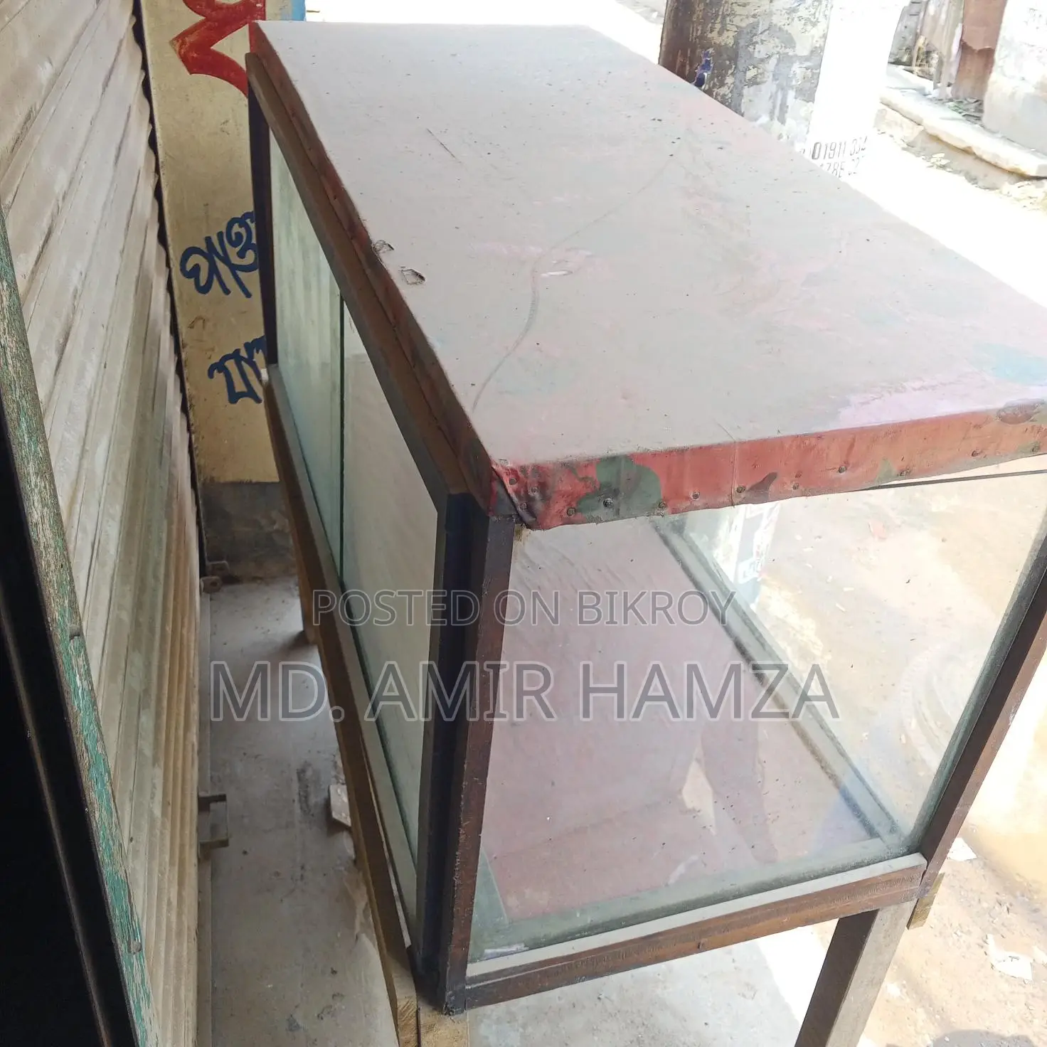 Display Case for Singara