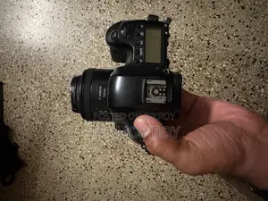 Canon 6d Full Frame Camera with 50mm Prime Lens
