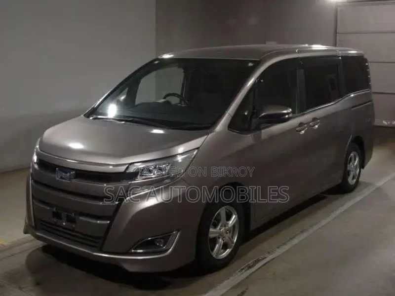 Toyota Noah G edition Hybrid 2020