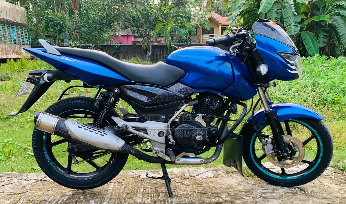 Bajaj Pulsar 150 . 2011