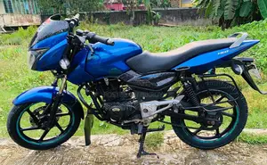 Bajaj Pulsar 150 . 2011