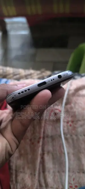 Realme Narzo 20 4/64 (Used)