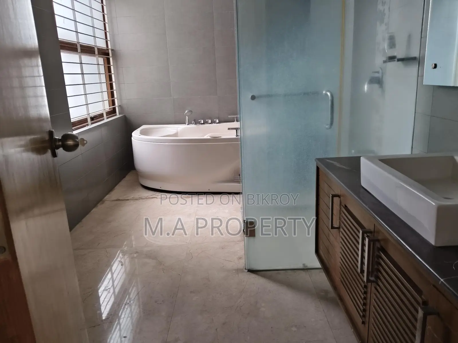 Rent 4-Bed Apartment 4000sqft 2-Carpark Baridhara