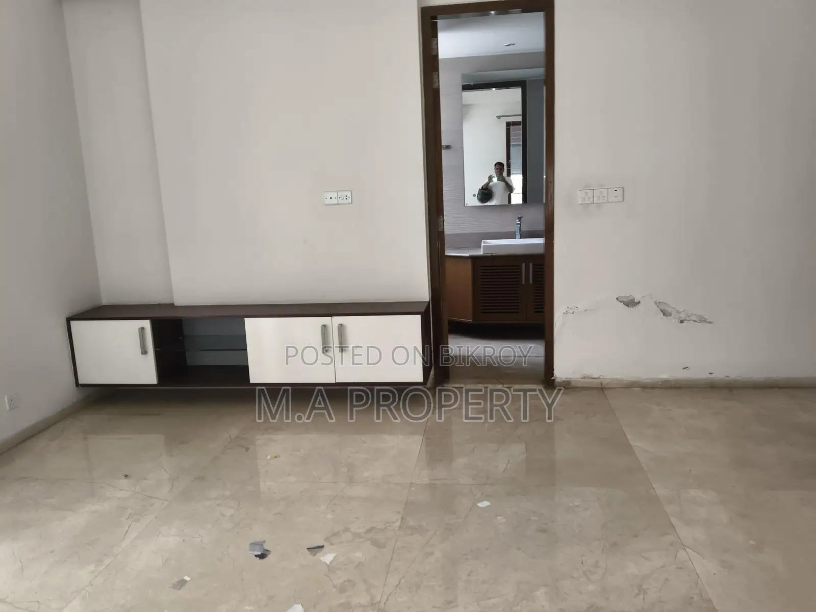 Rent 4-Bed Apartment 4000sqft 2-Carpark Baridhara