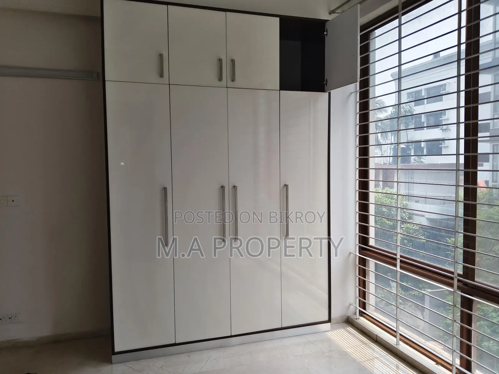 Rent 4-Bed Apartment 4000sqft 2-Carpark Baridhara