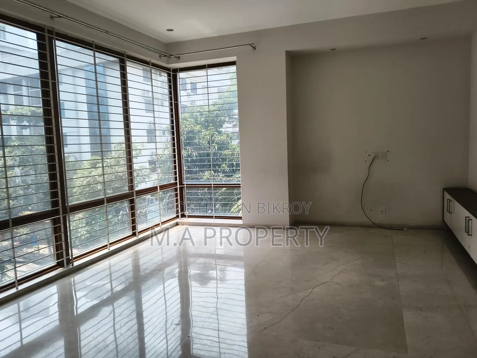 Rent 4-Bed Apartment 4000sqft 2-Carpark Baridhara