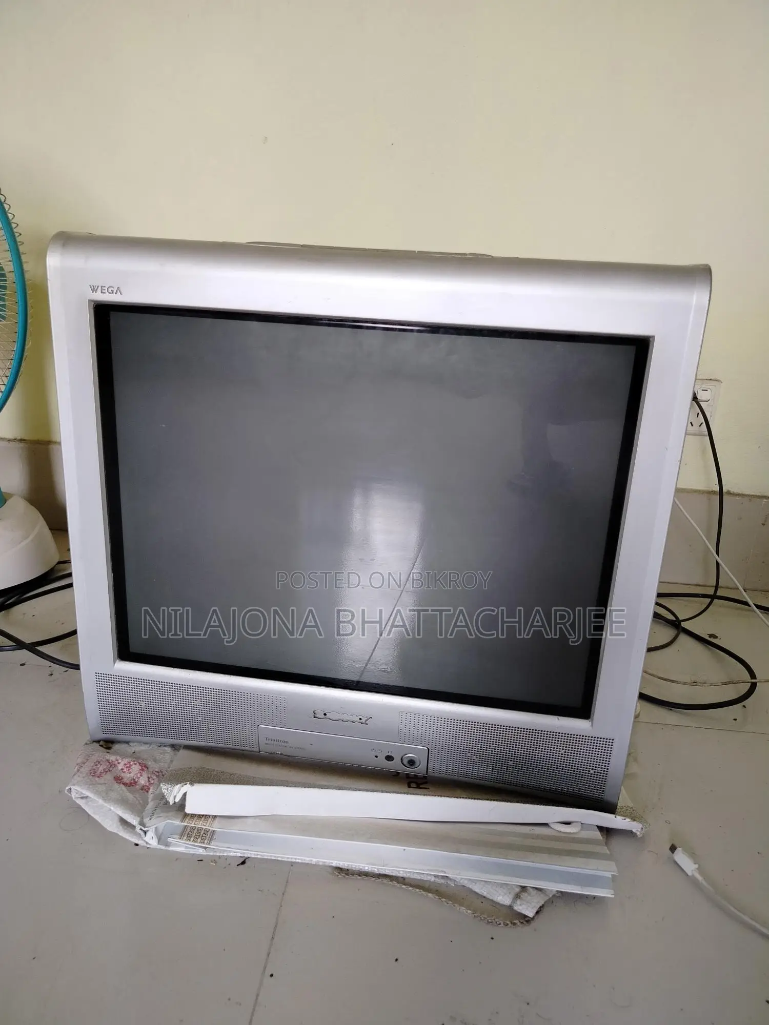 জরুরি ভিত্তিতে একটি বক্স টিভি বিক্রি হবে