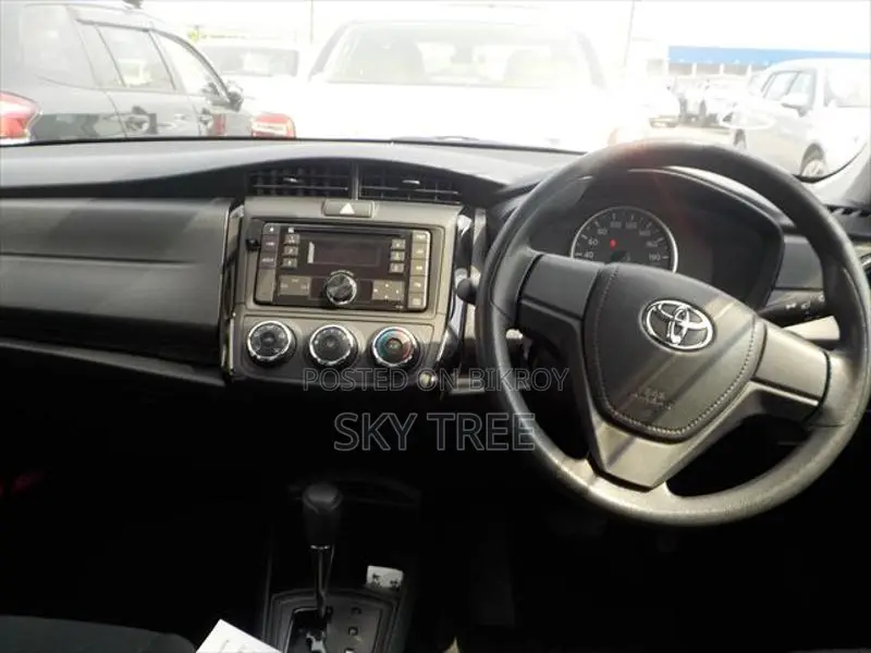 Toyota Axio 2018