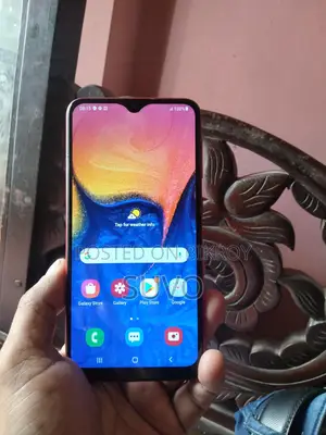 Samsung Galaxy A10e 4G 2/32 GB (Used)