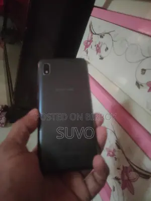 Samsung Galaxy A10e 4G 2/32 GB (Used)
