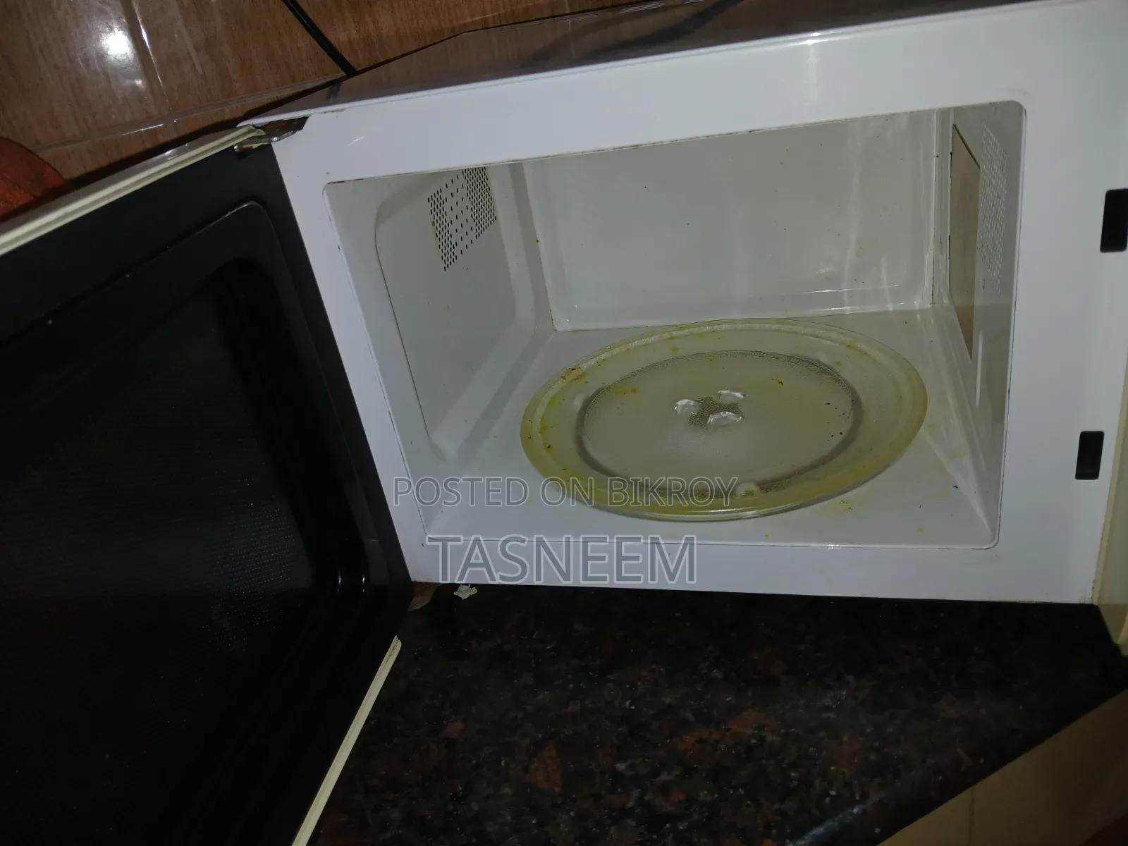 Sebec Microwave Oven