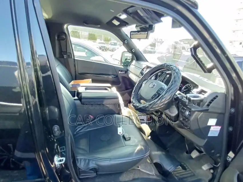 Toyota Hiace Super GL Dark Prime 2023