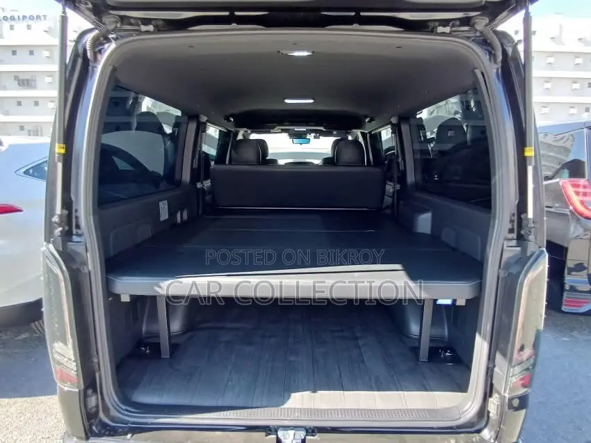 Toyota Hiace Super GL Dark Prime 2023