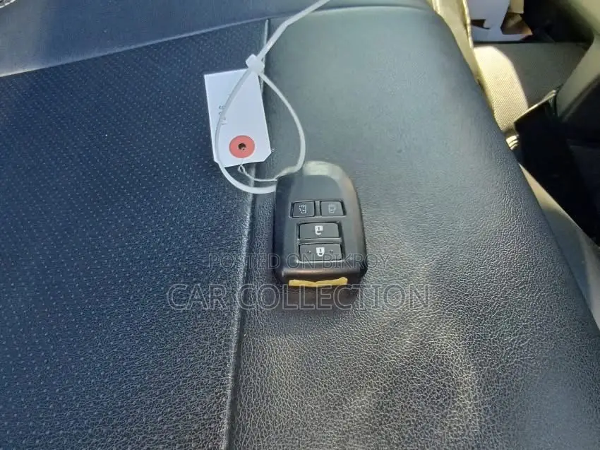 Toyota Hiace Super GL Dark Prime 2023