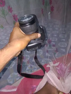 Canon camera EOS 1200D with 18-55 kit lens