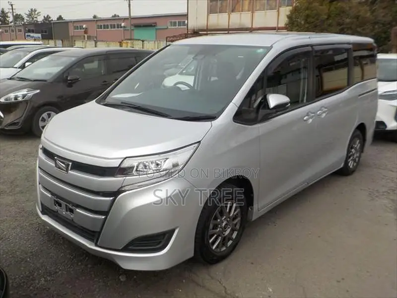 Toyota Noah X 2018