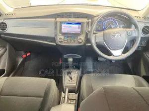 Toyota Axio HYBRID EX 2020