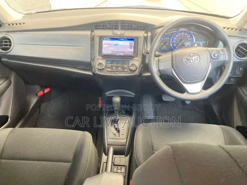 Toyota Axio HYBRID EX 2020