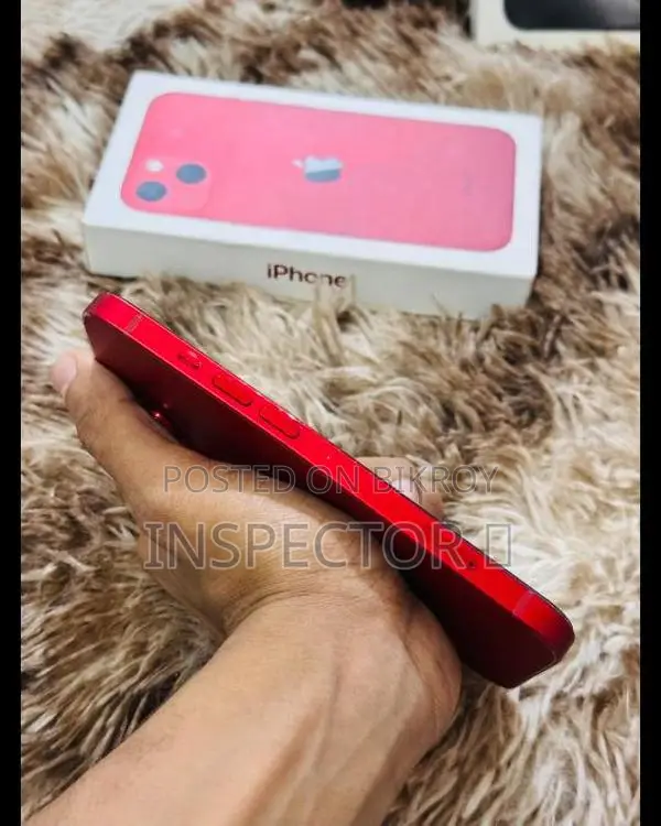 Apple iPhone 13 . (Used)