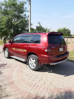 Toyota Kluger 2004