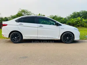 Honda Grace 2016 Lx