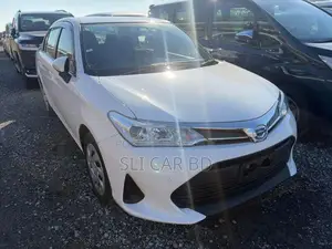 Toyota Axio HYBRID 2021