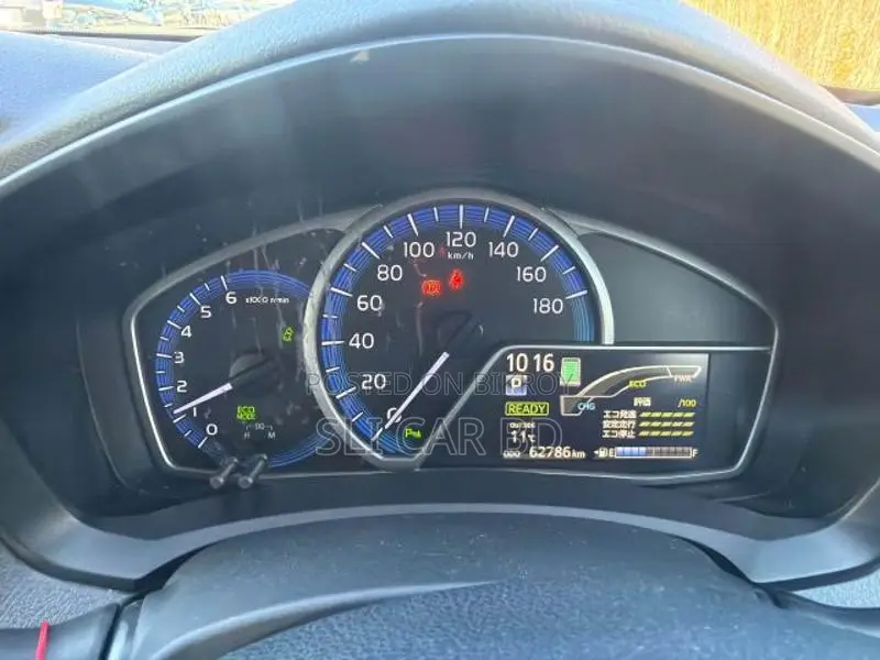 Toyota Axio HYBRID 2021