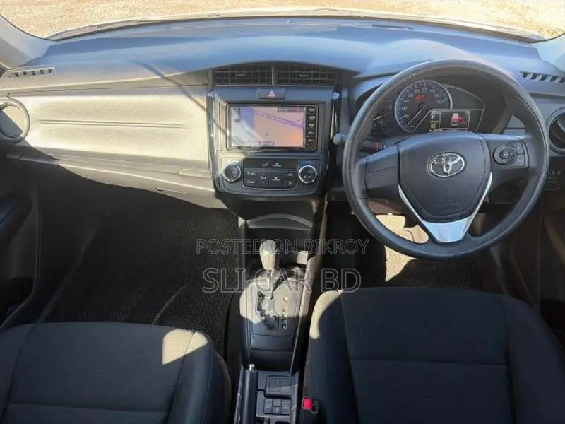 Toyota Axio HYBRID 2021