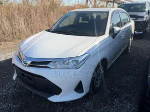 Toyota Axio HYBRID 2021