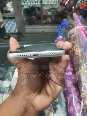 Apple iPhone 11 64GB (Used)