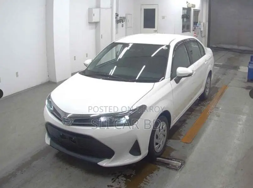 Toyota Axio HYBRID 2023