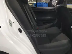 Toyota Axio HYBRID 2023
