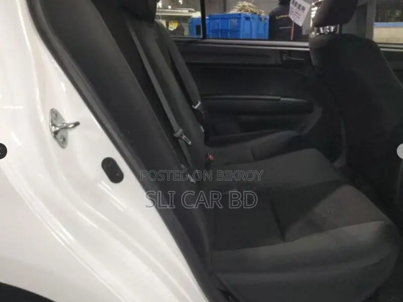 Toyota Axio HYBRID 2023