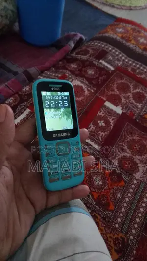 Samsung Guru Music 2 . (Used)