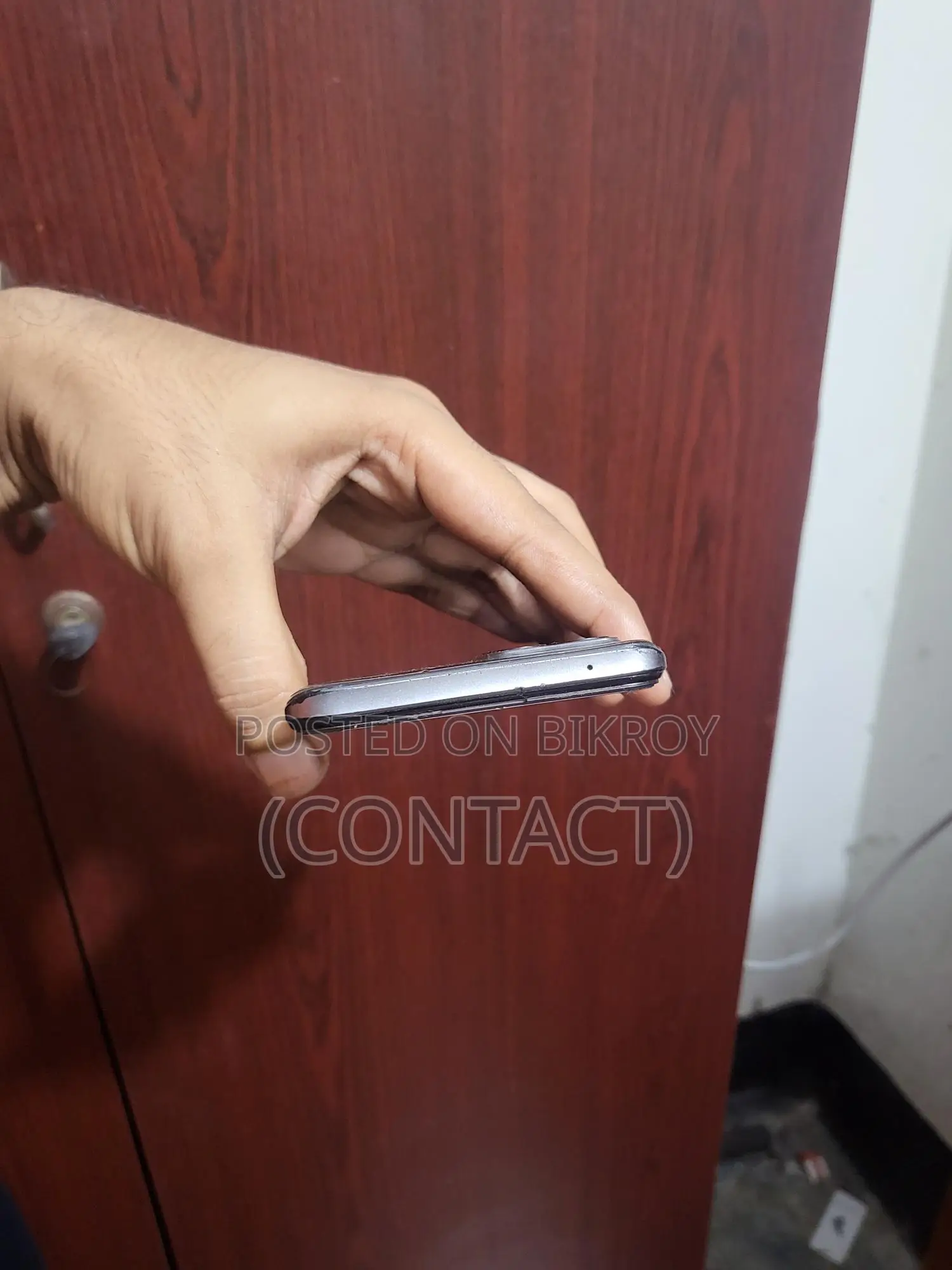 Realme 8 8GB/128GB (Used)