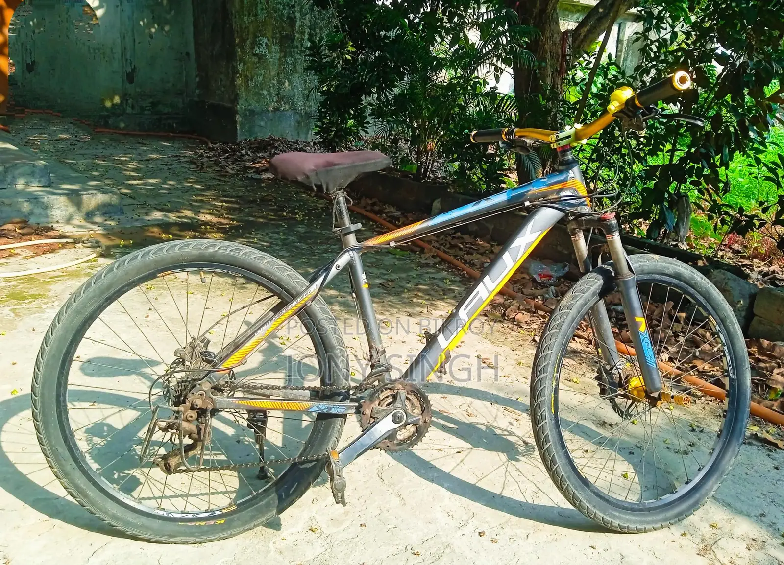 A fresh condition bicycle
